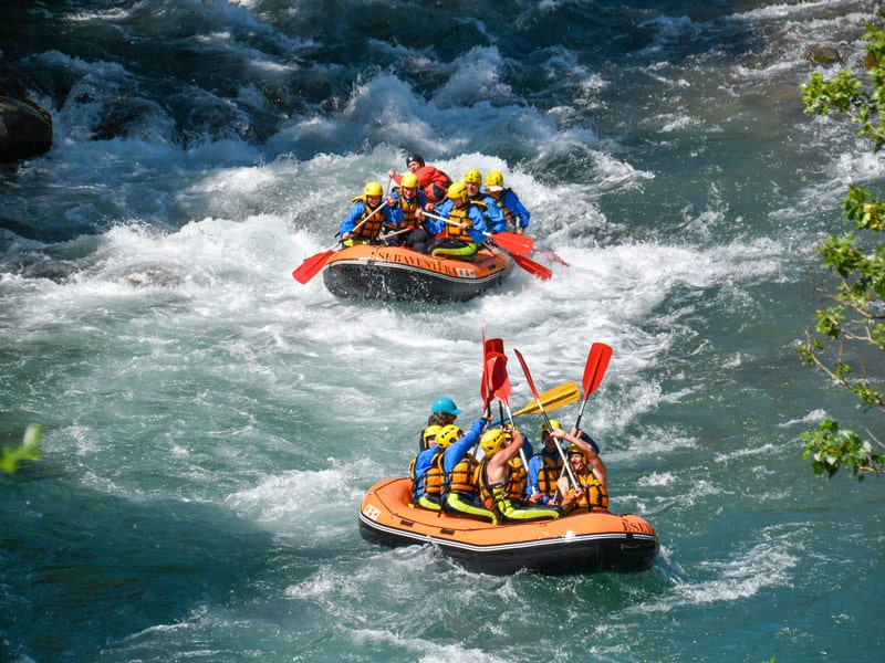 Wildwater rafting on the Ésera River - Lustrum trip at Chill-Outdoor