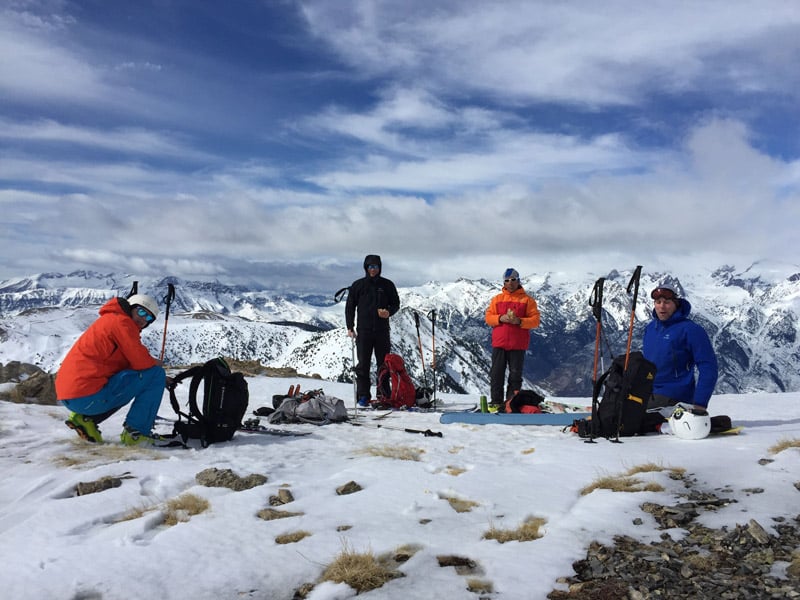 Multi-day ski touring trek in Posets-Maladeta Natural Park with Chill-Outdoor