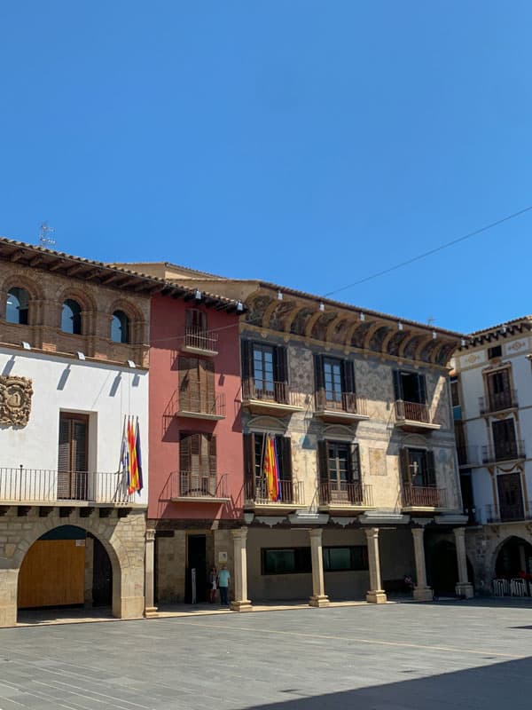 Plaza Graus - Chill-Outdoor Pyrenees