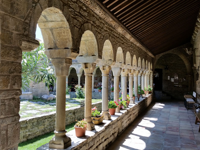 Roda de Isabena Catedral- Chill-Outdoor Pyrenees