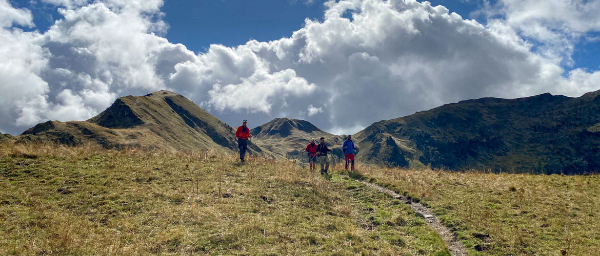 Hiking Salvaguardia - Three Valleys with Chill-Outdoor