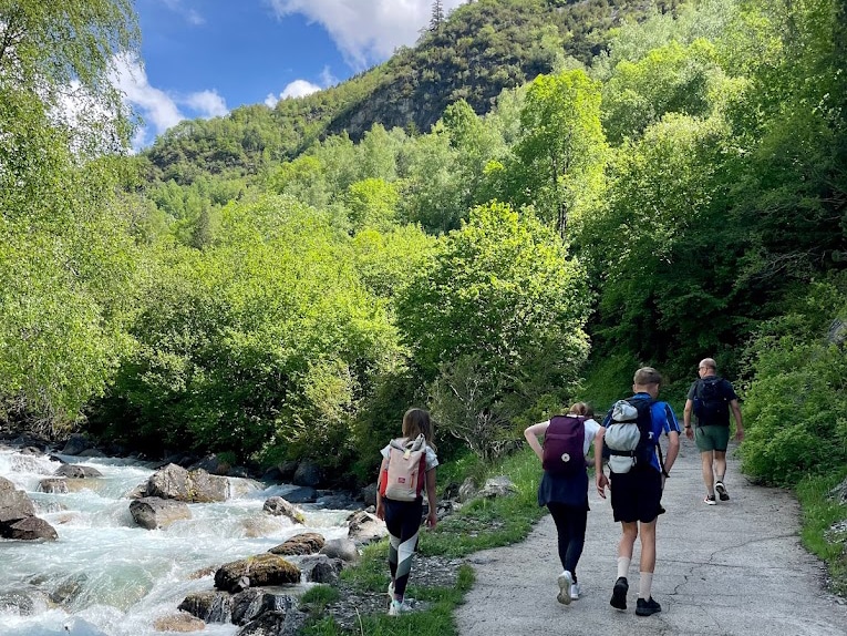 Walking holiday Spanish Pyrenees