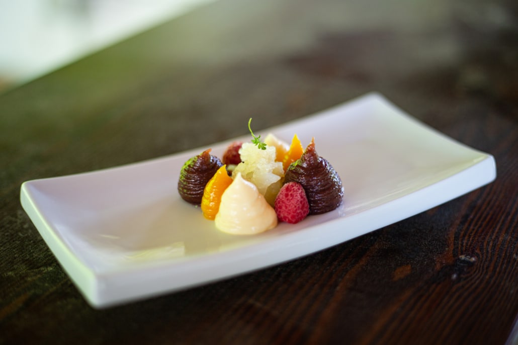 Court Michelin restaurant Casa Rubén, Parque Nacional Ordesa y Monte Perdido